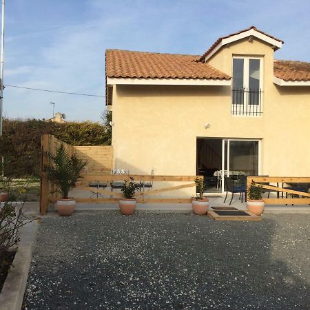 Le Village Neulles Exterior photo