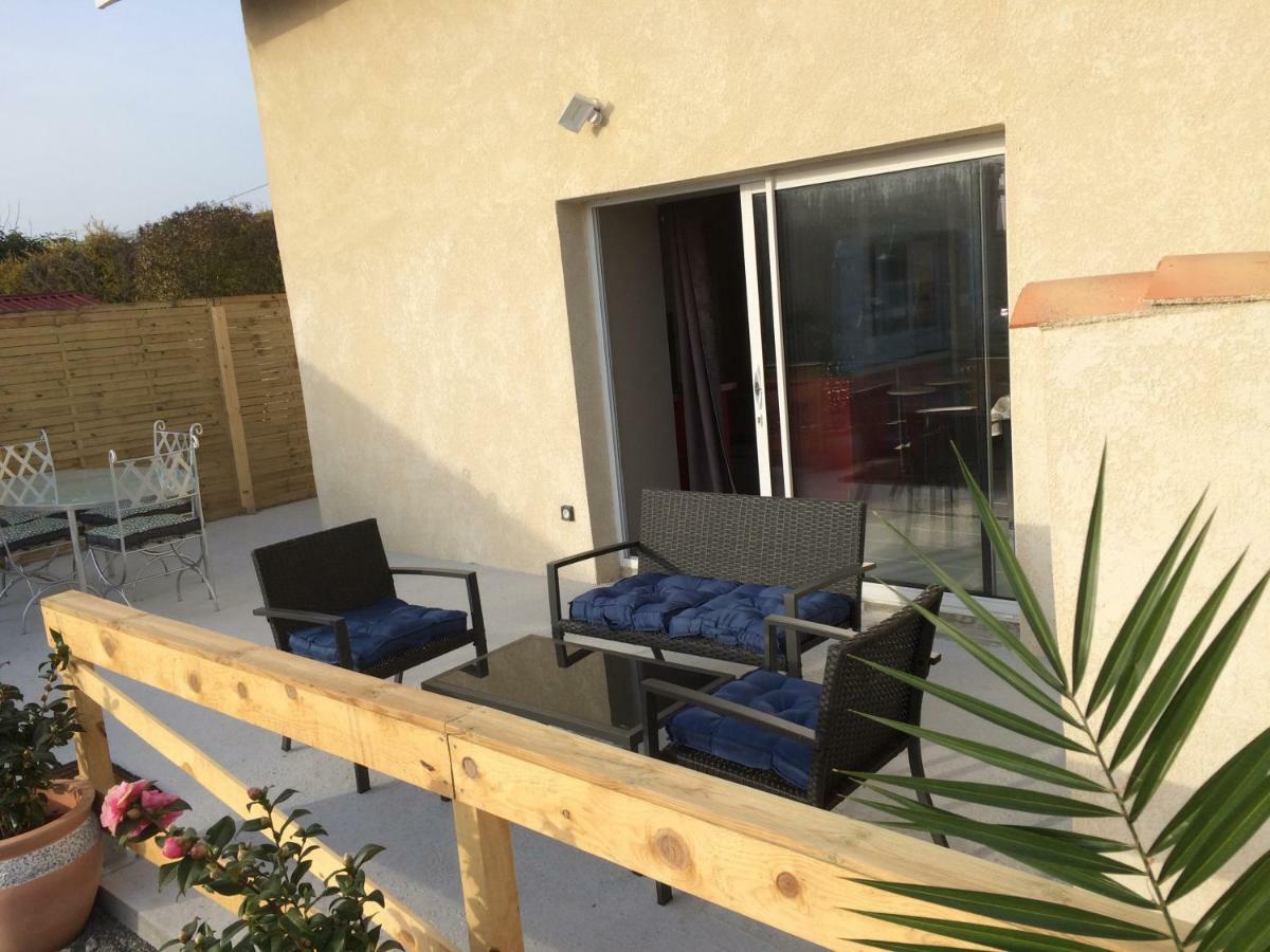 Le Village Neulles Exterior photo